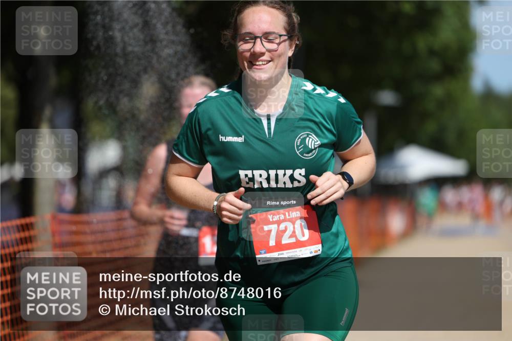 07.09.2025 - 19. Norderstedt Triathlon Michael Strokosch http://msf.ph/oto/8748016 07.09.2025 12:38:35 Laufen 720, 1224 meine-sportfotos.de