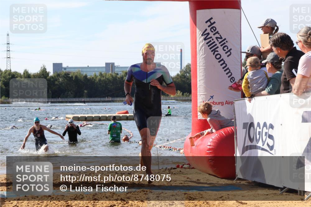 07.09.2025 - 19. Norderstedt Triathlon Luisa Fischer http://msf.ph/oto/8748075 07.09.2025 10:50:56 Schwimmen 749, 1172, 1173 meine-sportfotos.de