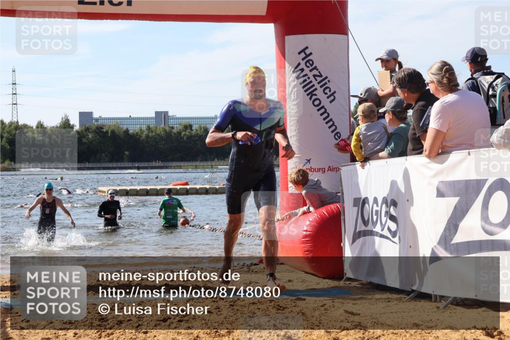07.09.2025 - 19. Norderstedt Triathlon Luisa Fischer http://msf.ph/oto/8748080 07.09.2025 10:50:56 Schwimmen 749, 1172, 1173 meine-sportfotos.de