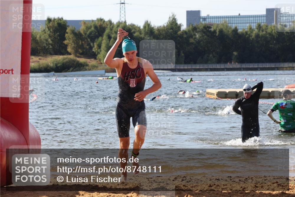 07.09.2025 - 19. Norderstedt Triathlon Luisa Fischer http://msf.ph/oto/8748111 07.09.2025 10:51:00 Schwimmen 749, 1172, 1173, 1202 meine-sportfotos.de