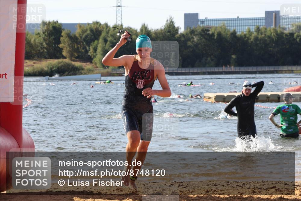 07.09.2025 - 19. Norderstedt Triathlon Luisa Fischer http://msf.ph/oto/8748120 07.09.2025 10:51:00 Schwimmen 749, 1172, 1173, 1202 meine-sportfotos.de