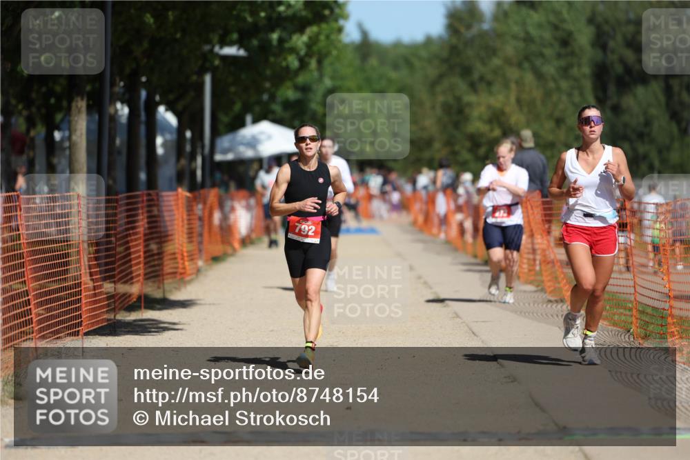 07.09.2025 - 19. Norderstedt Triathlon Michael Strokosch http://msf.ph/oto/8748154 07.09.2025 12:39:00 Laufen 165, 273, 724, 792 meine-sportfotos.de