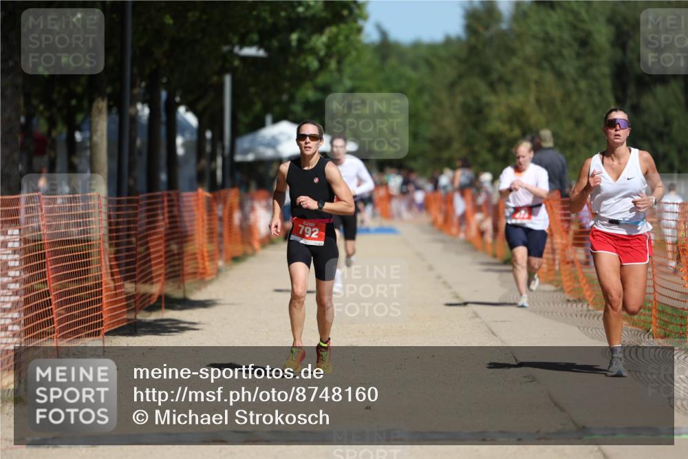 07.09.2025 - 19. Norderstedt Triathlon Michael Strokosch http://msf.ph/oto/8748160 07.09.2025 12:39:00 Laufen 165, 273, 724, 792 meine-sportfotos.de
