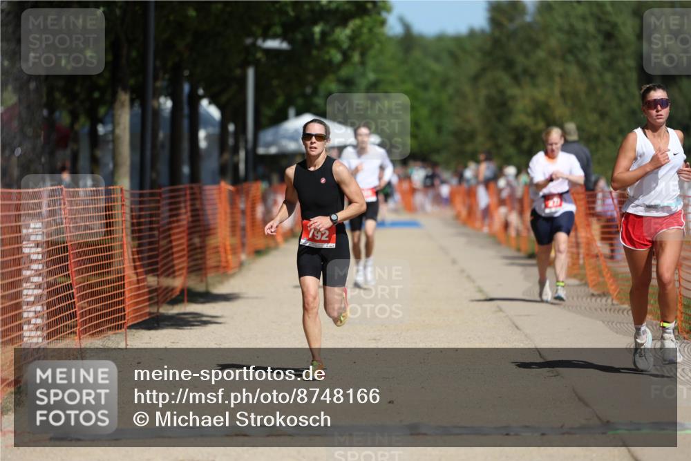 07.09.2025 - 19. Norderstedt Triathlon Michael Strokosch http://msf.ph/oto/8748166 07.09.2025 12:39:00 Laufen 165, 273, 724, 792 meine-sportfotos.de