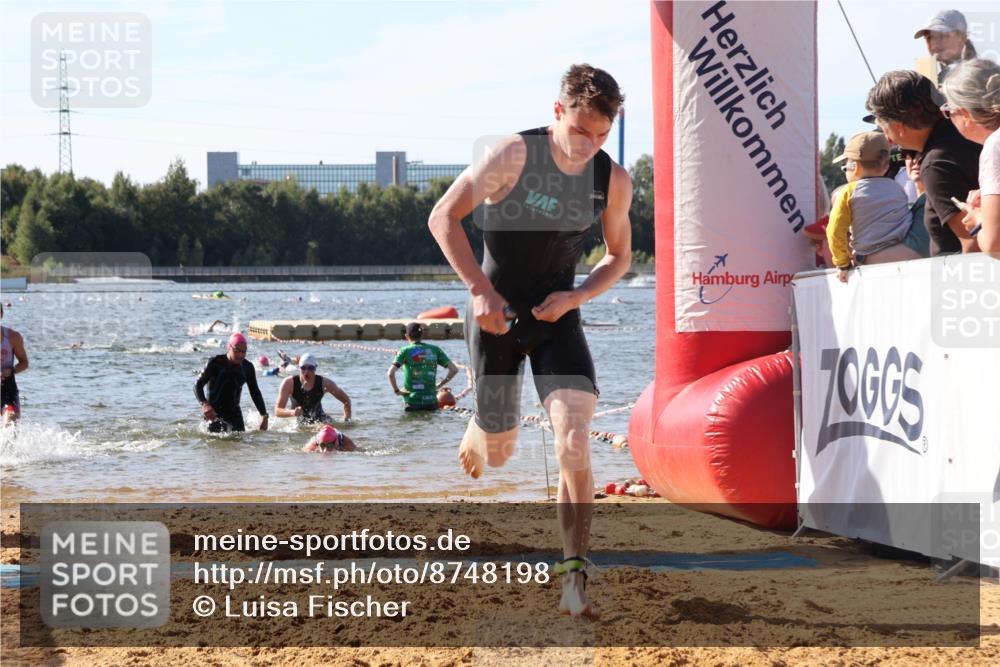 07.09.2025 - 19. Norderstedt Triathlon Luisa Fischer http://msf.ph/oto/8748198 07.09.2025 10:51:21 Schwimmen 1166, 1174, 1208 meine-sportfotos.de
