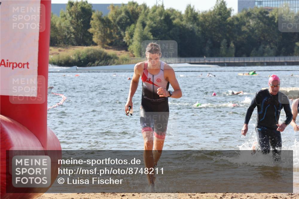 07.09.2025 - 19. Norderstedt Triathlon Luisa Fischer http://msf.ph/oto/8748211 07.09.2025 10:51:23 Schwimmen 821, 1166, 1174, 1208, 1341 meine-sportfotos.de