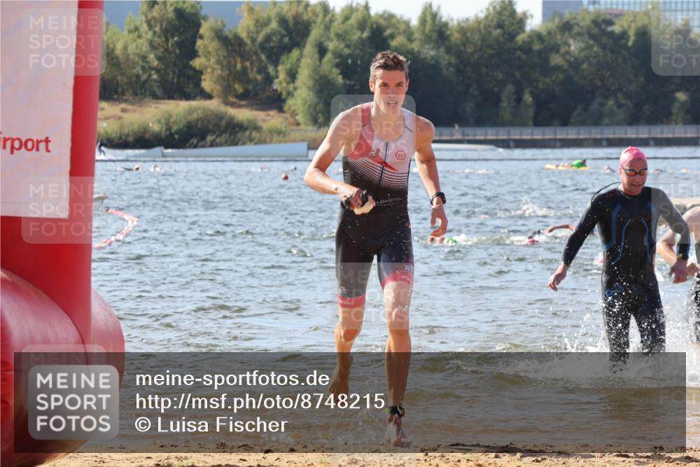 07.09.2025 - 19. Norderstedt Triathlon Luisa Fischer http://msf.ph/oto/8748215 07.09.2025 10:51:23 Schwimmen 821, 1166, 1174, 1208, 1341 meine-sportfotos.de