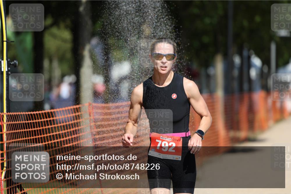 07.09.2025 - 19. Norderstedt Triathlon Michael Strokosch http://msf.ph/oto/8748226 07.09.2025 12:39:03 Laufen 165, 273, 724, 792 meine-sportfotos.de