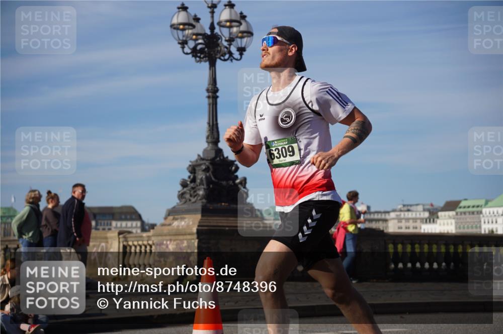 07.09.2025 - BARMER Alsterlauf Yannick Fuchs http://msf.ph/oto/8748396 07.09.2025 09:33:12 Laufen 6309 meine-sportfotos.de