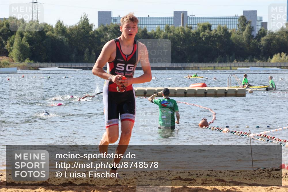 07.09.2025 - 19. Norderstedt Triathlon Luisa Fischer http://msf.ph/oto/8748578 07.09.2025 10:52:46 Schwimmen 1162, 1179 meine-sportfotos.de