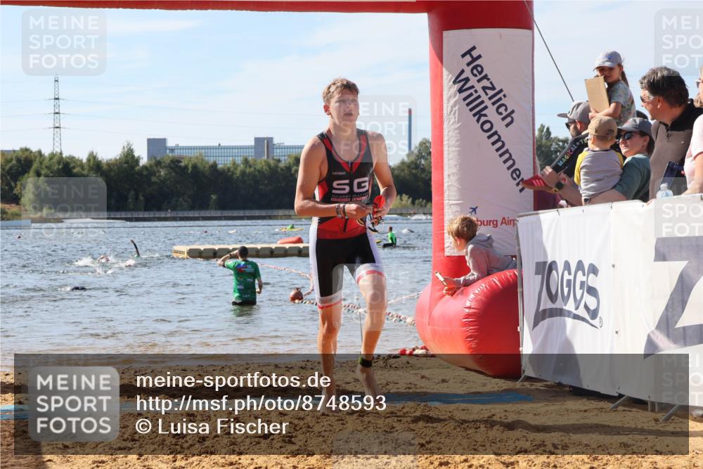 07.09.2025 - 19. Norderstedt Triathlon Luisa Fischer http://msf.ph/oto/8748593 07.09.2025 10:52:47 Schwimmen 1162, 1179 meine-sportfotos.de