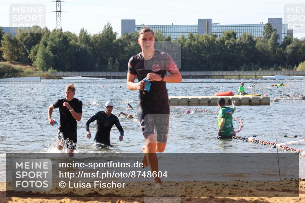 07.09.2025 - 19. Norderstedt Triathlon Luisa Fischer http://msf.ph/oto/8748604 07.09.2025 10:53:00 Schwimmen 1156, 1203 meine-sportfotos.de