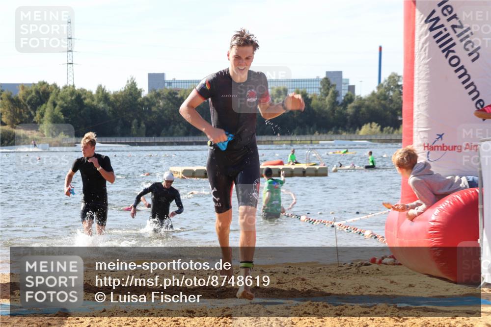 07.09.2025 - 19. Norderstedt Triathlon Luisa Fischer http://msf.ph/oto/8748619 07.09.2025 10:53:01 Schwimmen 200, 1156, 1203 meine-sportfotos.de