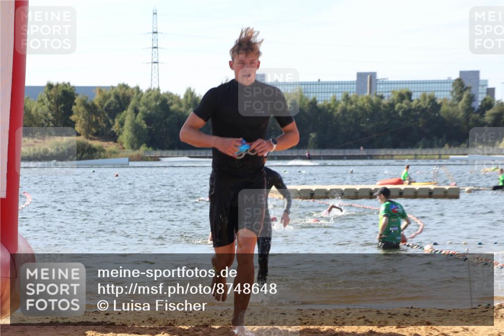 07.09.2025 - 19. Norderstedt Triathlon Luisa Fischer http://msf.ph/oto/8748648 07.09.2025 10:53:04 Schwimmen 200, 1156, 1203 meine-sportfotos.de
