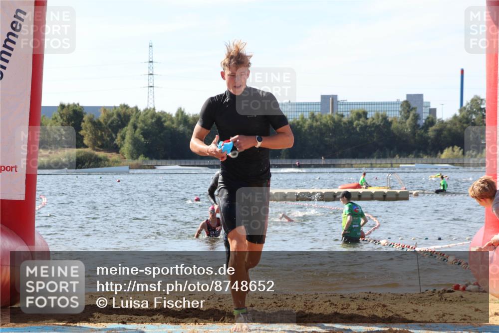 07.09.2025 - 19. Norderstedt Triathlon Luisa Fischer http://msf.ph/oto/8748652 07.09.2025 10:53:05 Schwimmen 200, 1156, 1203 meine-sportfotos.de