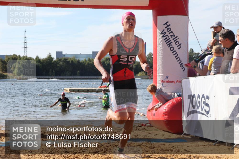 07.09.2025 - 19. Norderstedt Triathlon Luisa Fischer http://msf.ph/oto/8748691 07.09.2025 10:53:15 Schwimmen 200, 1186, 1203 meine-sportfotos.de