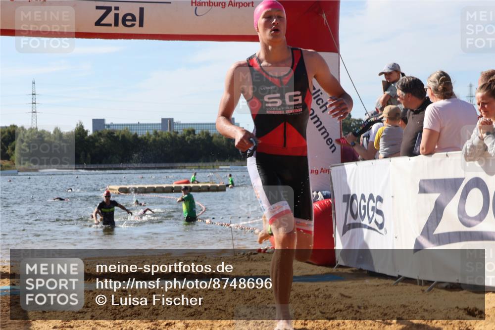 07.09.2025 - 19. Norderstedt Triathlon Luisa Fischer http://msf.ph/oto/8748696 07.09.2025 10:53:16 Schwimmen 200, 1186, 1203 meine-sportfotos.de
