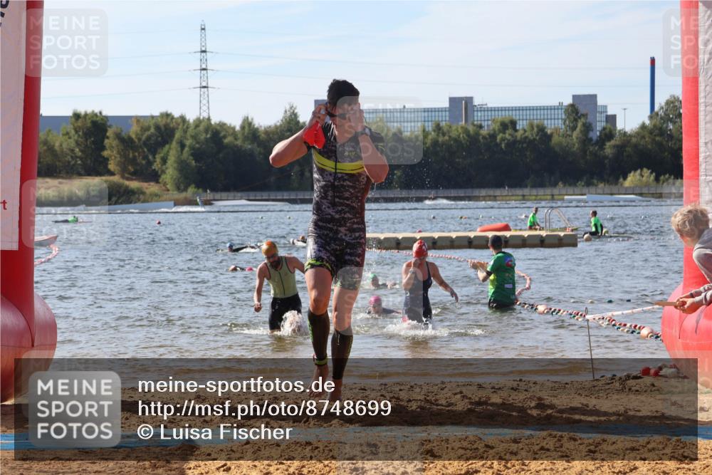 07.09.2025 - 19. Norderstedt Triathlon Luisa Fischer http://msf.ph/oto/8748699 07.09.2025 10:53:23 Schwimmen 196, 1175, 1186, 1193 meine-sportfotos.de