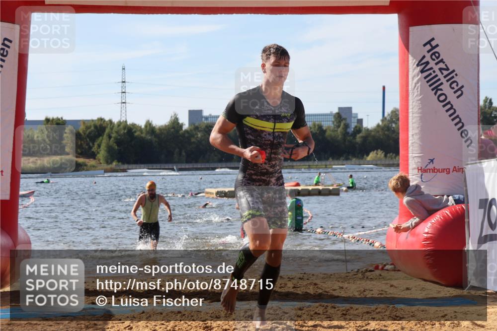 07.09.2025 - 19. Norderstedt Triathlon Luisa Fischer http://msf.ph/oto/8748715 07.09.2025 10:53:25 Schwimmen 196, 1175, 1186, 1193 meine-sportfotos.de