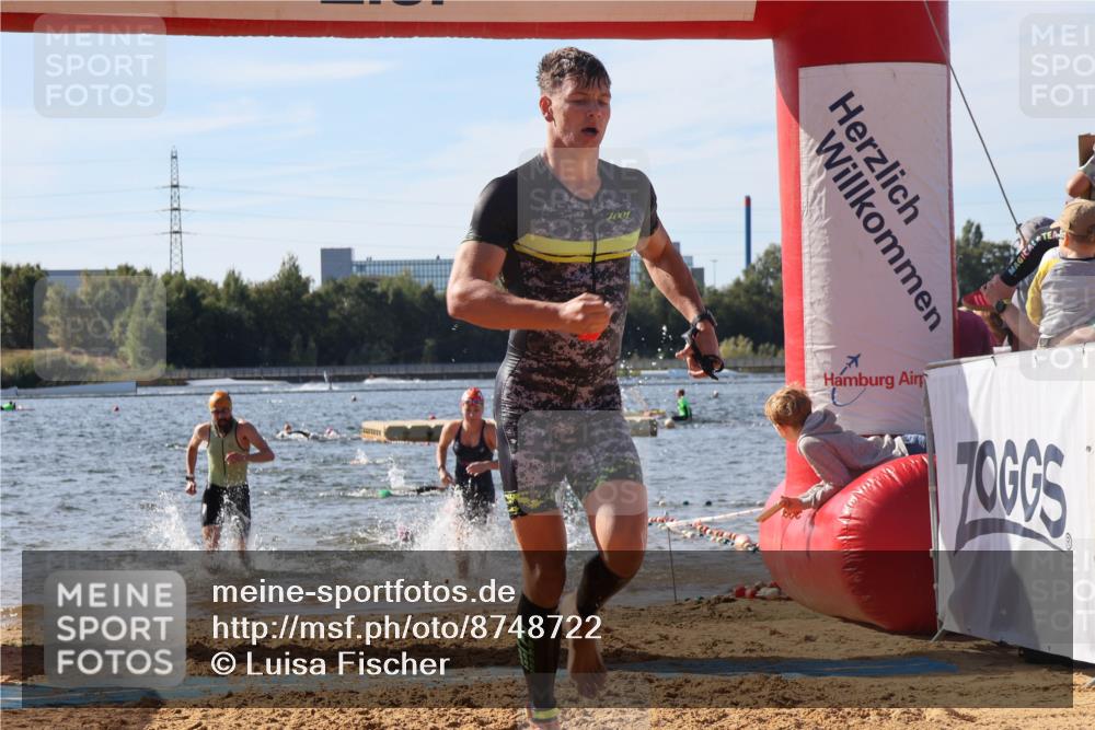 07.09.2025 - 19. Norderstedt Triathlon Luisa Fischer http://msf.ph/oto/8748722 07.09.2025 10:53:25 Schwimmen 196, 1175, 1186, 1193 meine-sportfotos.de