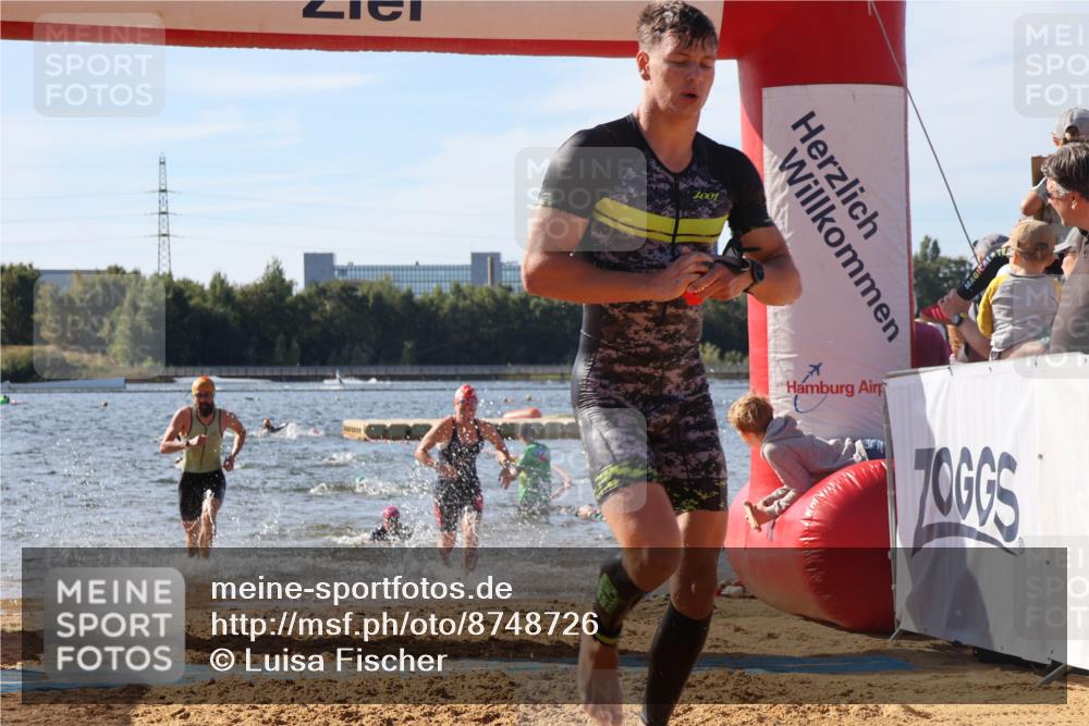 07.09.2025 - 19. Norderstedt Triathlon Luisa Fischer http://msf.ph/oto/8748726 07.09.2025 10:53:25 Schwimmen 196, 1175, 1186, 1193 meine-sportfotos.de