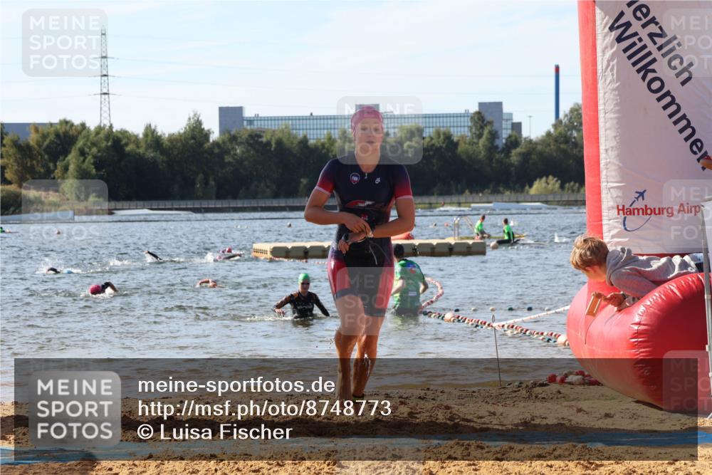 07.09.2025 - 19. Norderstedt Triathlon Luisa Fischer http://msf.ph/oto/8748773 07.09.2025 10:53:32 Schwimmen 196, 1175, 1177, 1193 meine-sportfotos.de