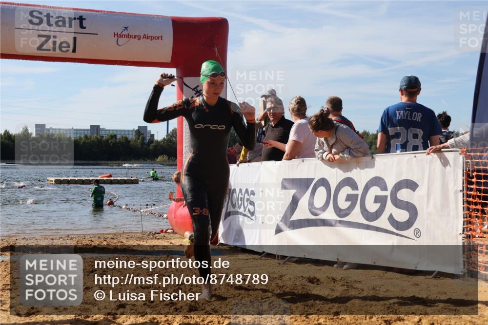 07.09.2025 - 19. Norderstedt Triathlon Luisa Fischer http://msf.ph/oto/8748789 07.09.2025 10:53:42 Schwimmen 1153, 1177 meine-sportfotos.de