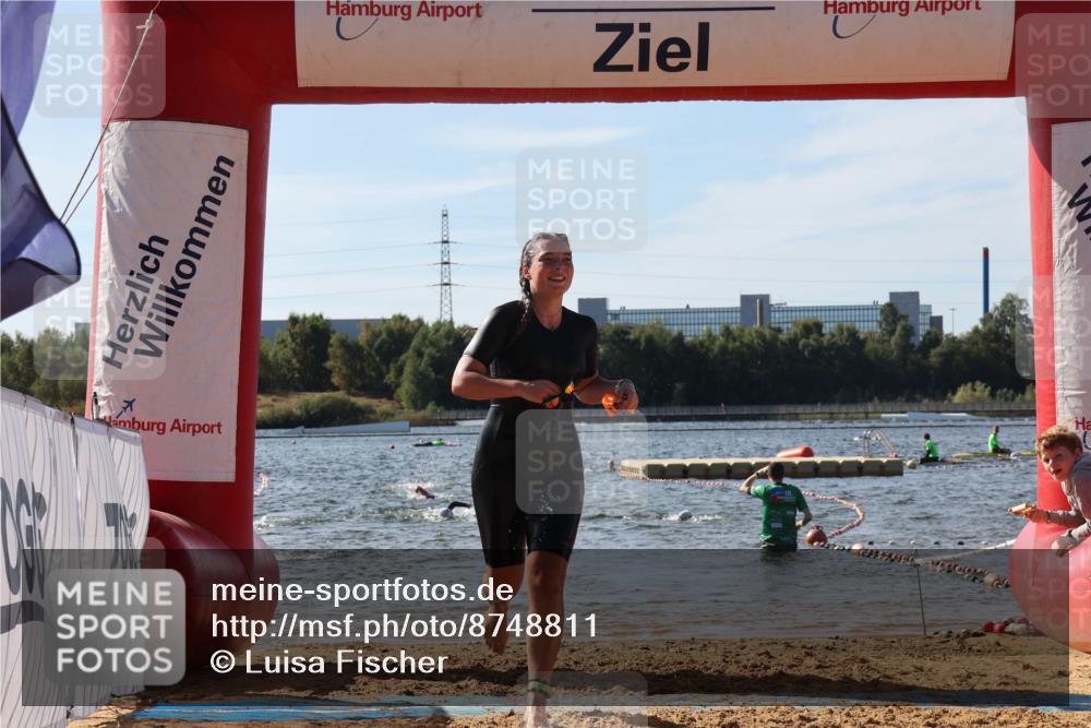 07.09.2025 - 19. Norderstedt Triathlon Luisa Fischer http://msf.ph/oto/8748811 07.09.2025 10:53:58 Schwimmen 1198, 1313 meine-sportfotos.de