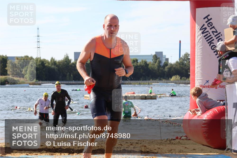07.09.2025 - 19. Norderstedt Triathlon Luisa Fischer http://msf.ph/oto/8748980 07.09.2025 10:54:45 Schwimmen 771, 833, 1197 meine-sportfotos.de