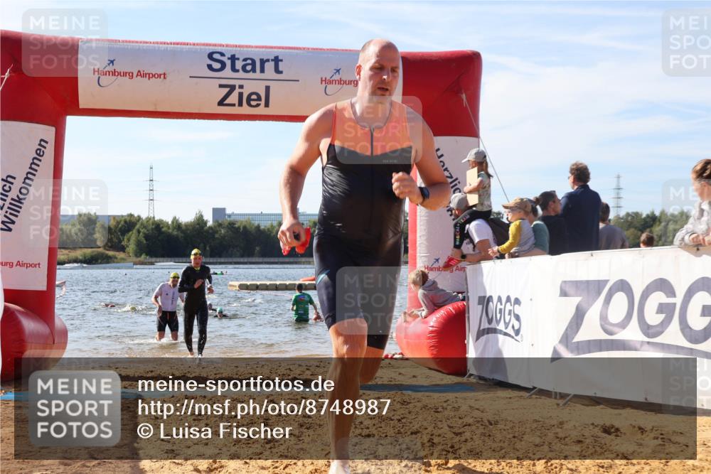 07.09.2025 - 19. Norderstedt Triathlon Luisa Fischer http://msf.ph/oto/8748987 07.09.2025 10:54:46 Schwimmen 284, 771, 833, 1197 meine-sportfotos.de