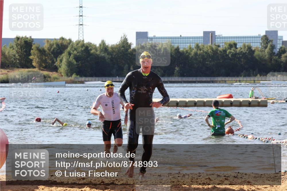 07.09.2025 - 19. Norderstedt Triathlon Luisa Fischer http://msf.ph/oto/8748993 07.09.2025 10:54:47 Schwimmen 284, 771, 833 meine-sportfotos.de