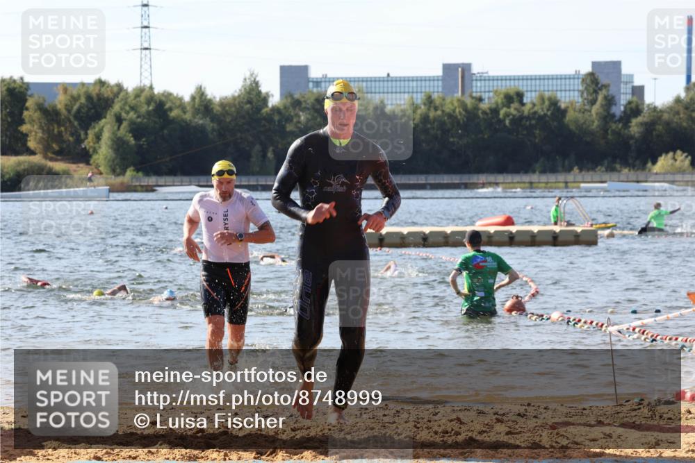 07.09.2025 - 19. Norderstedt Triathlon Luisa Fischer http://msf.ph/oto/8748999 07.09.2025 10:54:48 Schwimmen 284, 771, 833 meine-sportfotos.de