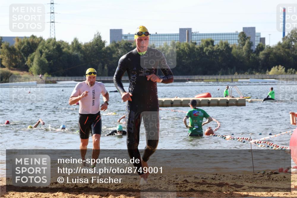 07.09.2025 - 19. Norderstedt Triathlon Luisa Fischer http://msf.ph/oto/8749001 07.09.2025 10:54:48 Schwimmen 284, 771, 833 meine-sportfotos.de