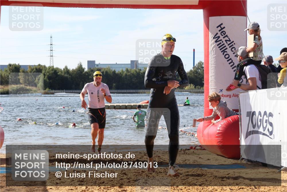 07.09.2025 - 19. Norderstedt Triathlon Luisa Fischer http://msf.ph/oto/8749013 07.09.2025 10:54:50 Schwimmen 284, 771, 833 meine-sportfotos.de