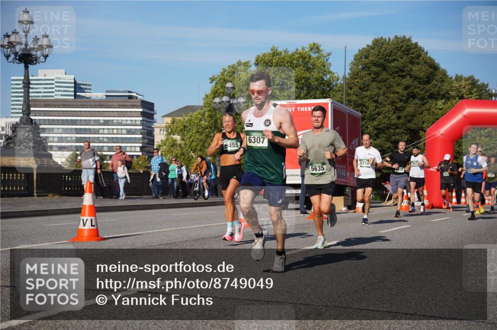 07.09.2025 - BARMER Alsterlauf Yannick Fuchs http://msf.ph/oto/8749049 07.09.2025 09:33:44 Laufen 8455, 6307, 5210, 3852, 5635, 823, 55, 4307 meine-sportfotos.de