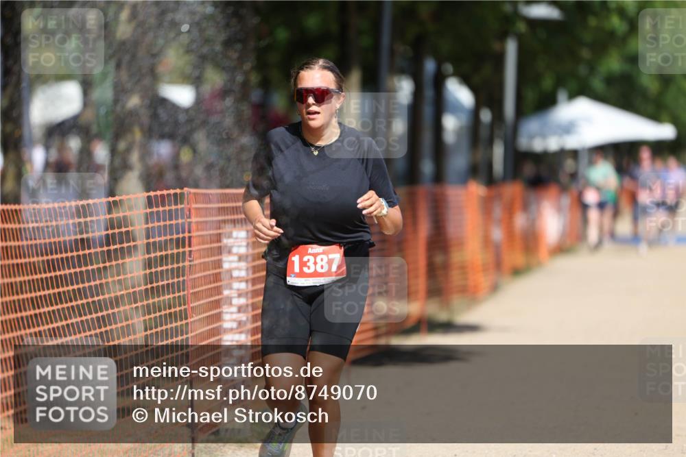 07.09.2025 - 19. Norderstedt Triathlon Michael Strokosch http://msf.ph/oto/8749070 07.09.2025 12:40:55 Laufen 802, 1387 meine-sportfotos.de