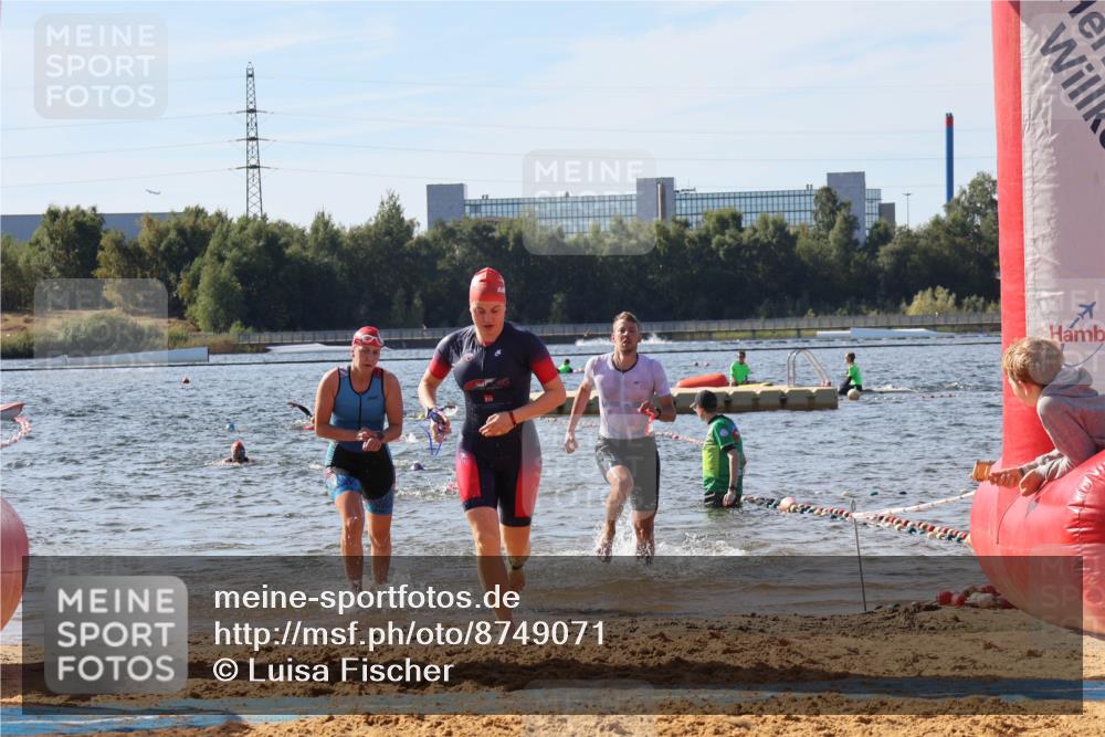 07.09.2025 - 19. Norderstedt Triathlon Luisa Fischer http://msf.ph/oto/8749071 07.09.2025 10:55:10 Schwimmen 276, 306, 834, 1159, 1181, 1183, 1207, 1257 meine-sportfotos.de