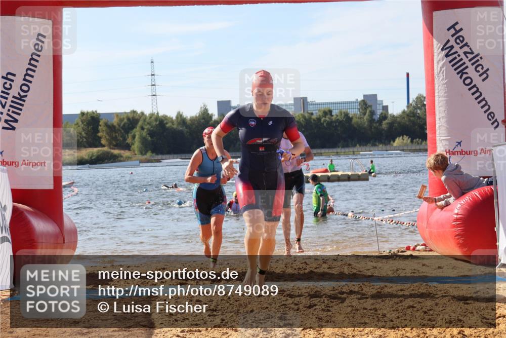 07.09.2025 - 19. Norderstedt Triathlon Luisa Fischer http://msf.ph/oto/8749089 07.09.2025 10:55:12 Schwimmen 276, 306, 834, 1159, 1181, 1183, 1207, 1257 meine-sportfotos.de