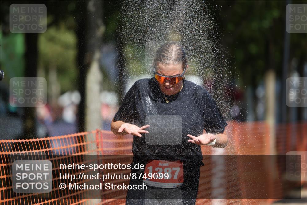 07.09.2025 - 19. Norderstedt Triathlon Michael Strokosch http://msf.ph/oto/8749099 07.09.2025 12:40:57 Laufen 802, 1387 meine-sportfotos.de