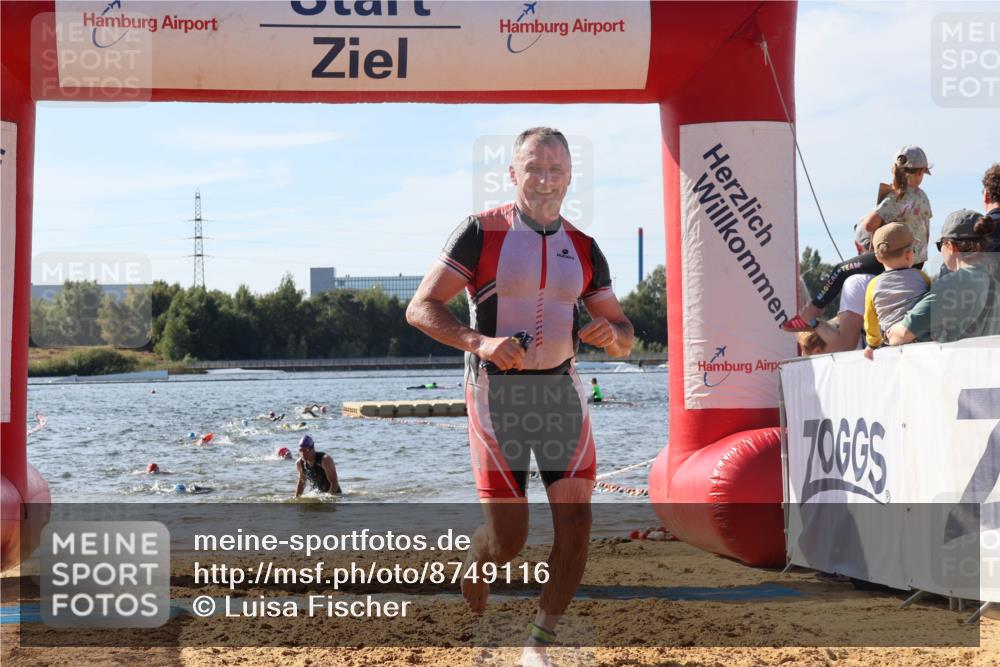 07.09.2025 - 19. Norderstedt Triathlon Luisa Fischer http://msf.ph/oto/8749116 07.09.2025 10:55:27 Schwimmen 276, 1236 meine-sportfotos.de