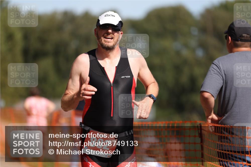 07.09.2025 - 19. Norderstedt Triathlon Michael Strokosch http://msf.ph/oto/8749133 07.09.2025 12:41:01 Laufen 802 meine-sportfotos.de