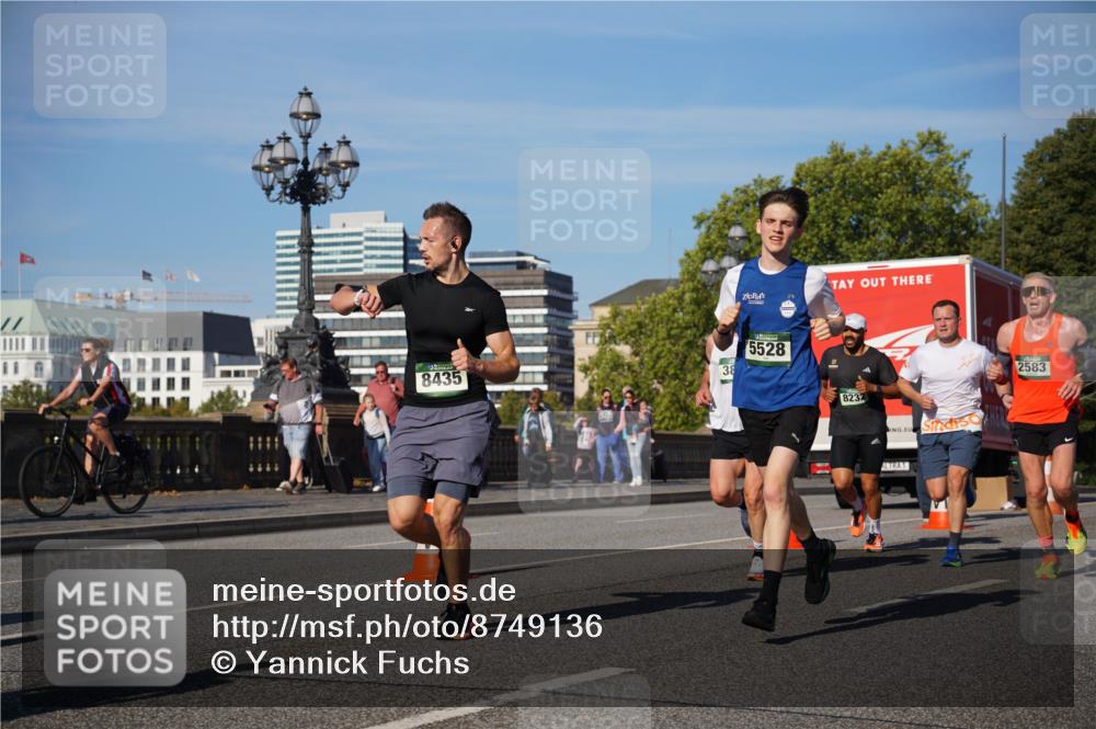 07.09.2025 - BARMER Alsterlauf Yannick Fuchs http://msf.ph/oto/8749136 07.09.2025 09:33:48 Laufen 8435, 38, 5528, 8232, 2583 meine-sportfotos.de