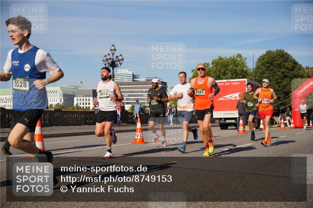 07.09.2025 - BARMER Alsterlauf Yannick Fuchs http://msf.ph/oto/8749153 07.09.2025 09:33:49 Laufen 5528, 3852, 8232, 2583, 3296, 4307, 5302 meine-sportfotos.de