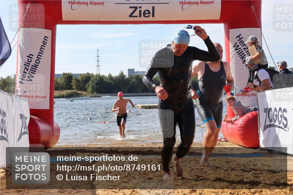 07.09.2025 - 19. Norderstedt Triathlon Luisa Fischer http://msf.ph/oto/8749161 07.09.2025 10:55:41 Schwimmen 774, 796, 1184, 1219 meine-sportfotos.de