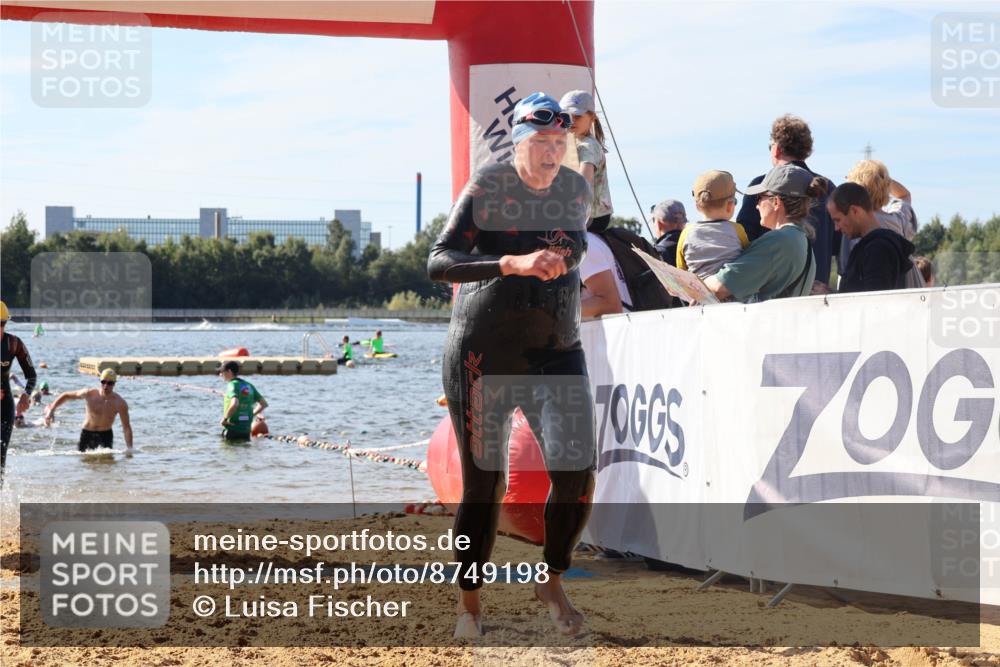 07.09.2025 - 19. Norderstedt Triathlon Luisa Fischer http://msf.ph/oto/8749198 07.09.2025 10:56:08 Schwimmen 229, 1301, 1314 meine-sportfotos.de