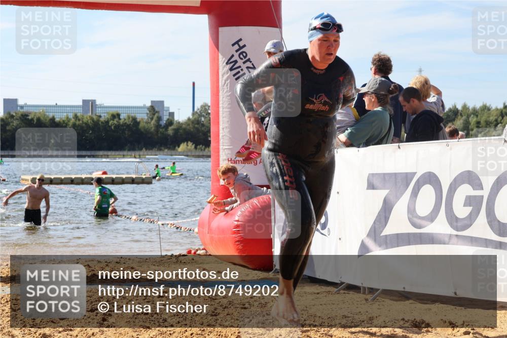 07.09.2025 - 19. Norderstedt Triathlon Luisa Fischer http://msf.ph/oto/8749202 07.09.2025 10:56:08 Schwimmen 229, 1301, 1314 meine-sportfotos.de