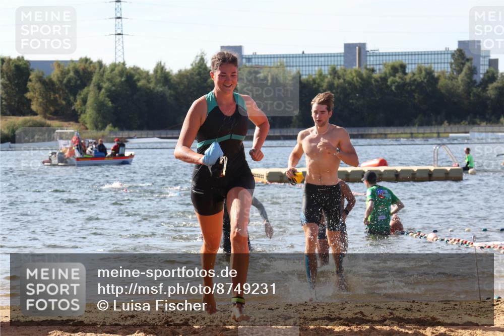 07.09.2025 - 19. Norderstedt Triathlon Luisa Fischer http://msf.ph/oto/8749231 07.09.2025 10:56:14 Schwimmen 229, 760, 1206, 1301, 1308, 1314 meine-sportfotos.de