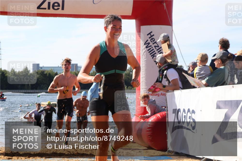 07.09.2025 - 19. Norderstedt Triathlon Luisa Fischer http://msf.ph/oto/8749248 07.09.2025 10:56:16 Schwimmen 229, 760, 1206, 1308, 1314 meine-sportfotos.de