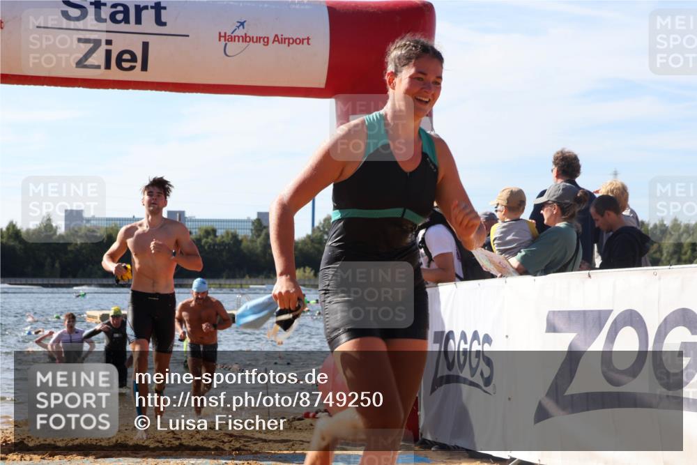 07.09.2025 - 19. Norderstedt Triathlon Luisa Fischer http://msf.ph/oto/8749250 07.09.2025 10:56:16 Schwimmen 229, 760, 1206, 1308, 1314 meine-sportfotos.de