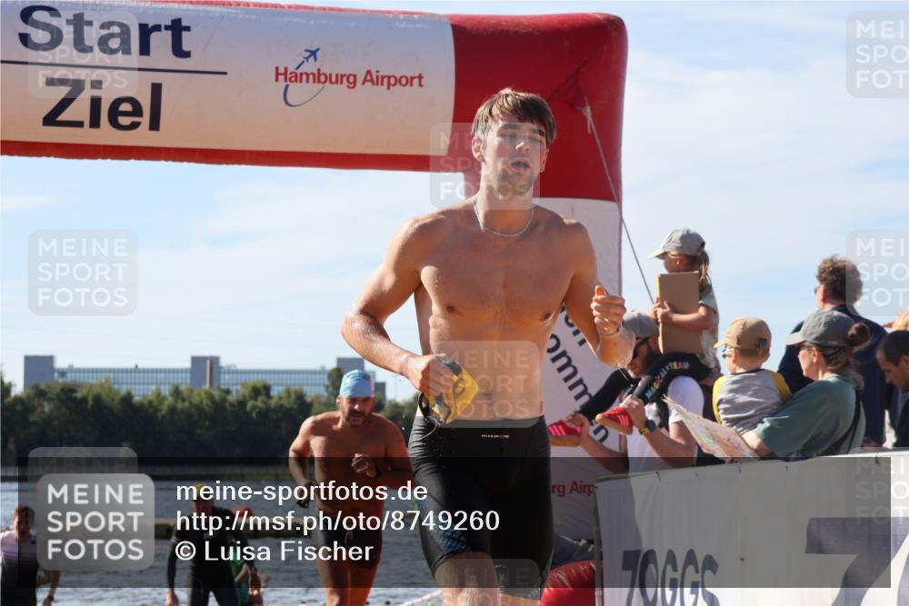 07.09.2025 - 19. Norderstedt Triathlon Luisa Fischer http://msf.ph/oto/8749260 07.09.2025 10:56:19 Schwimmen 229, 760, 1206, 1308, 1314 meine-sportfotos.de